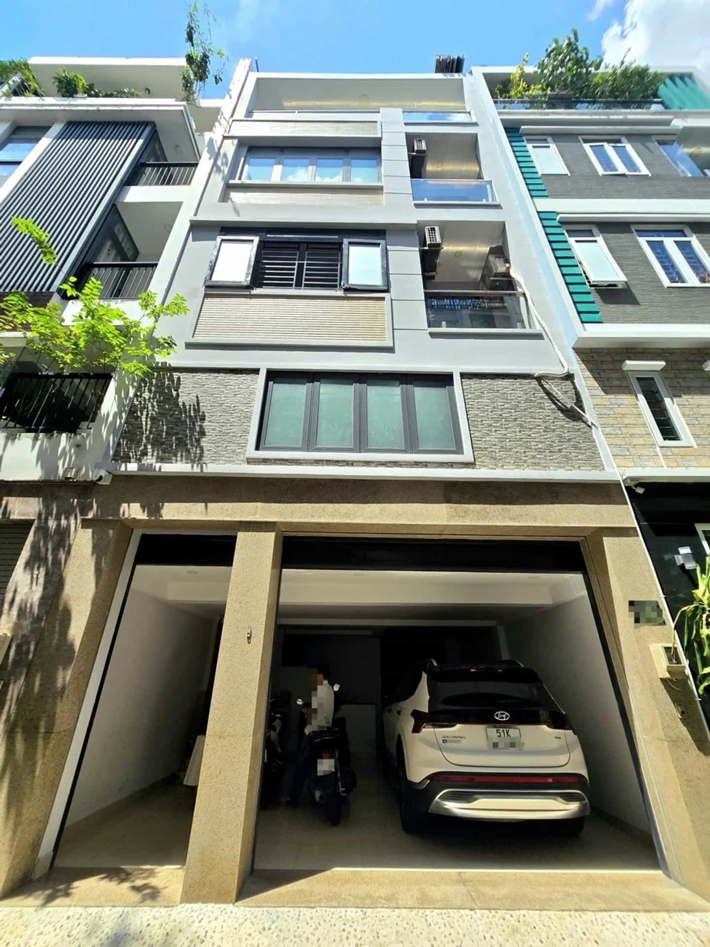 Bán nhà hẻm Lạc Long Quân Quận Tân Bình, TP.HCM – 3 phòng ngủ, giá 13 tỷ