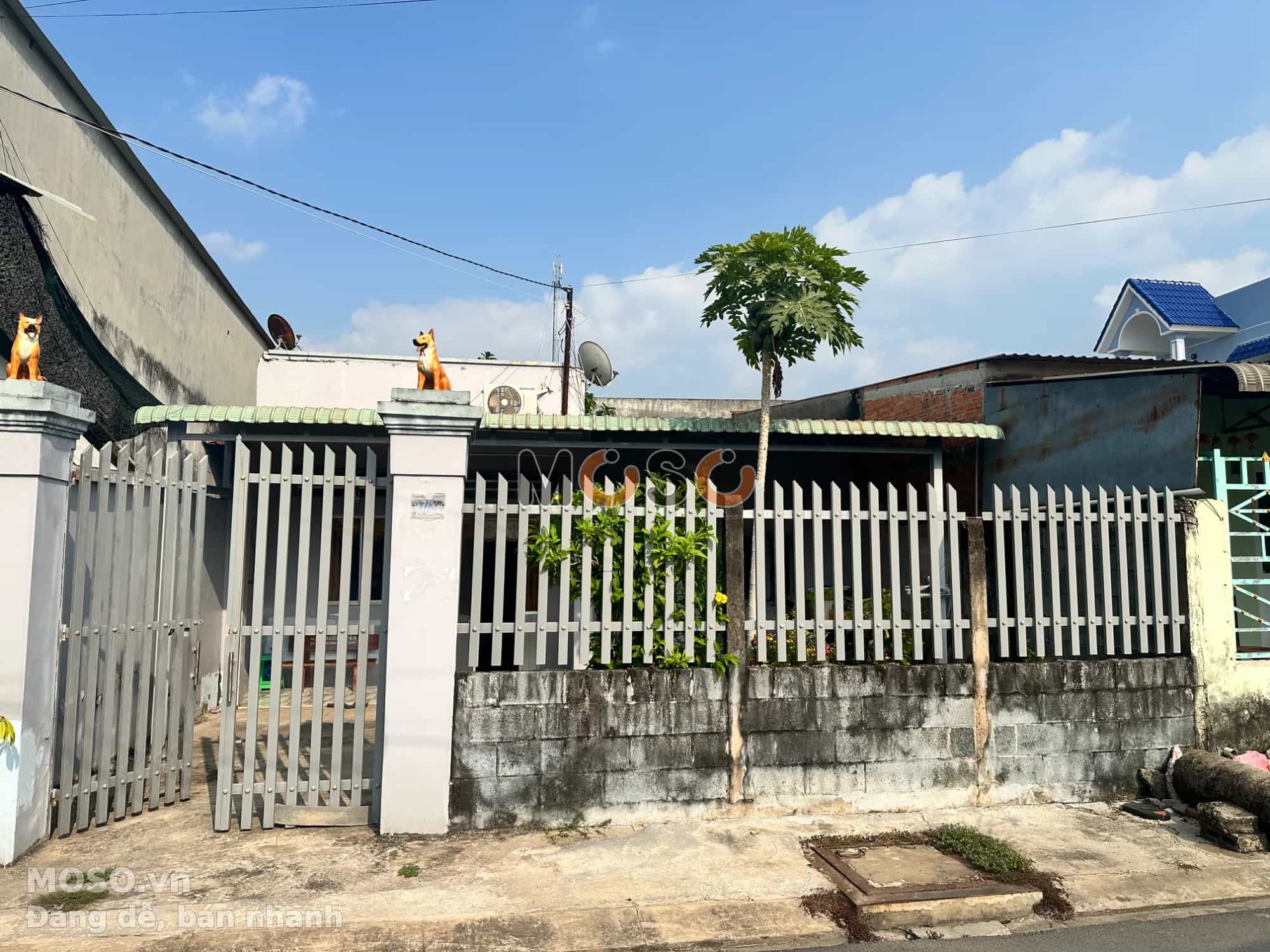 Bán nhà hẻm Thửa 236 - tờ 50, Ô5 Khu B,  đường Lê Văn Cảng Huyện Đức Hòa, Long An – 2 phòng ngủ, giá 2,49 tỷ