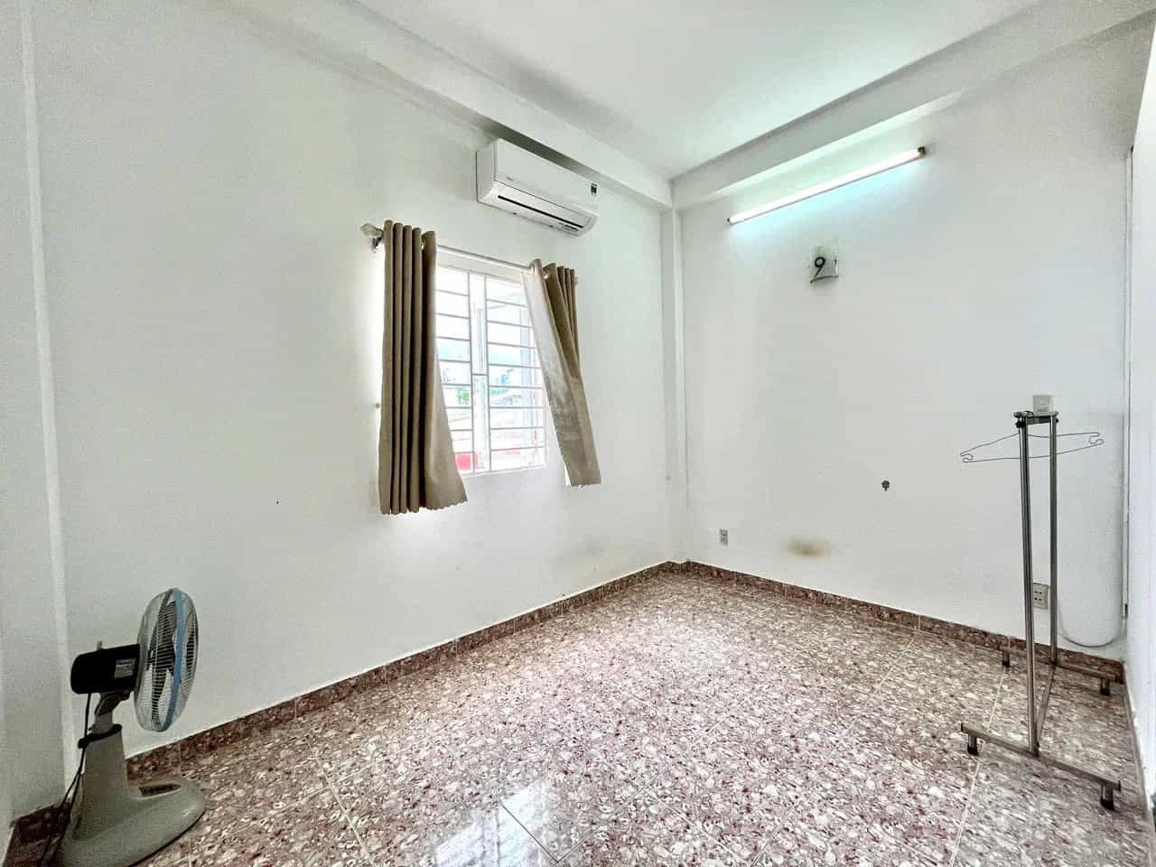 Cho thuê phòng trọ Lê Văn Lương Quận 7, TP.HCM – 1 phòng ngủ, giá 3.7 triệu