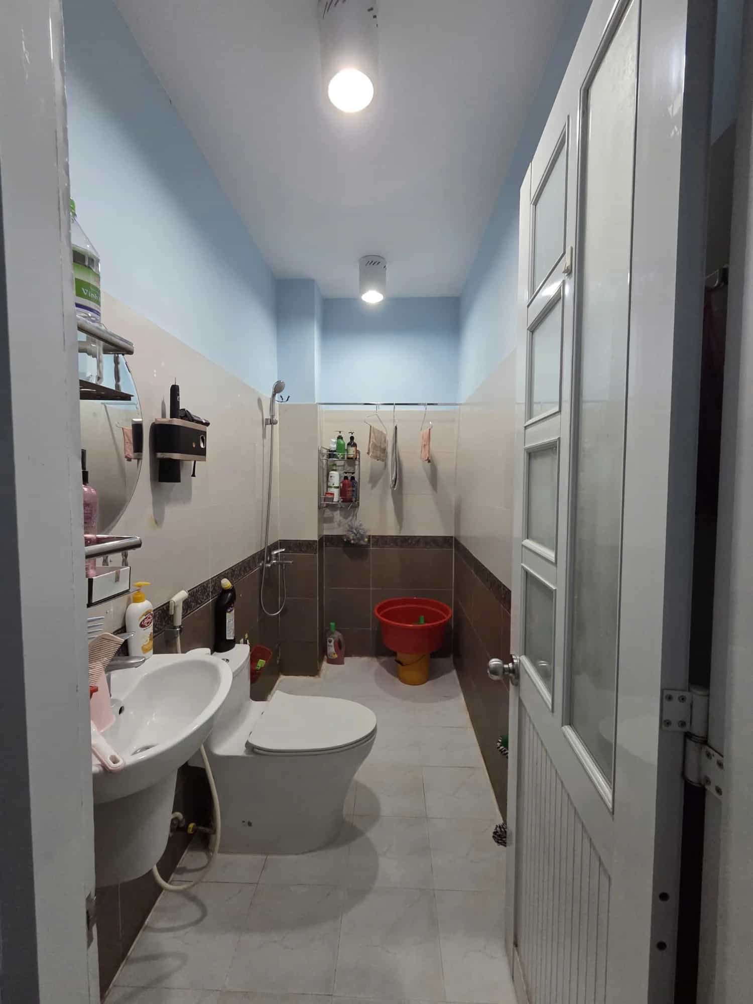 Cho thuê nhà hẻm Đồng Nai Quận 10, TP.HCM – 5 phòng ngủ, giá 25 triệu
